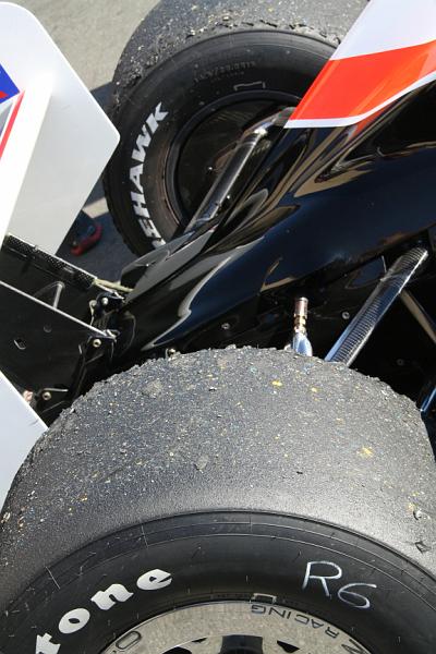 IMG_4889.JPG - Now those are some wheels...